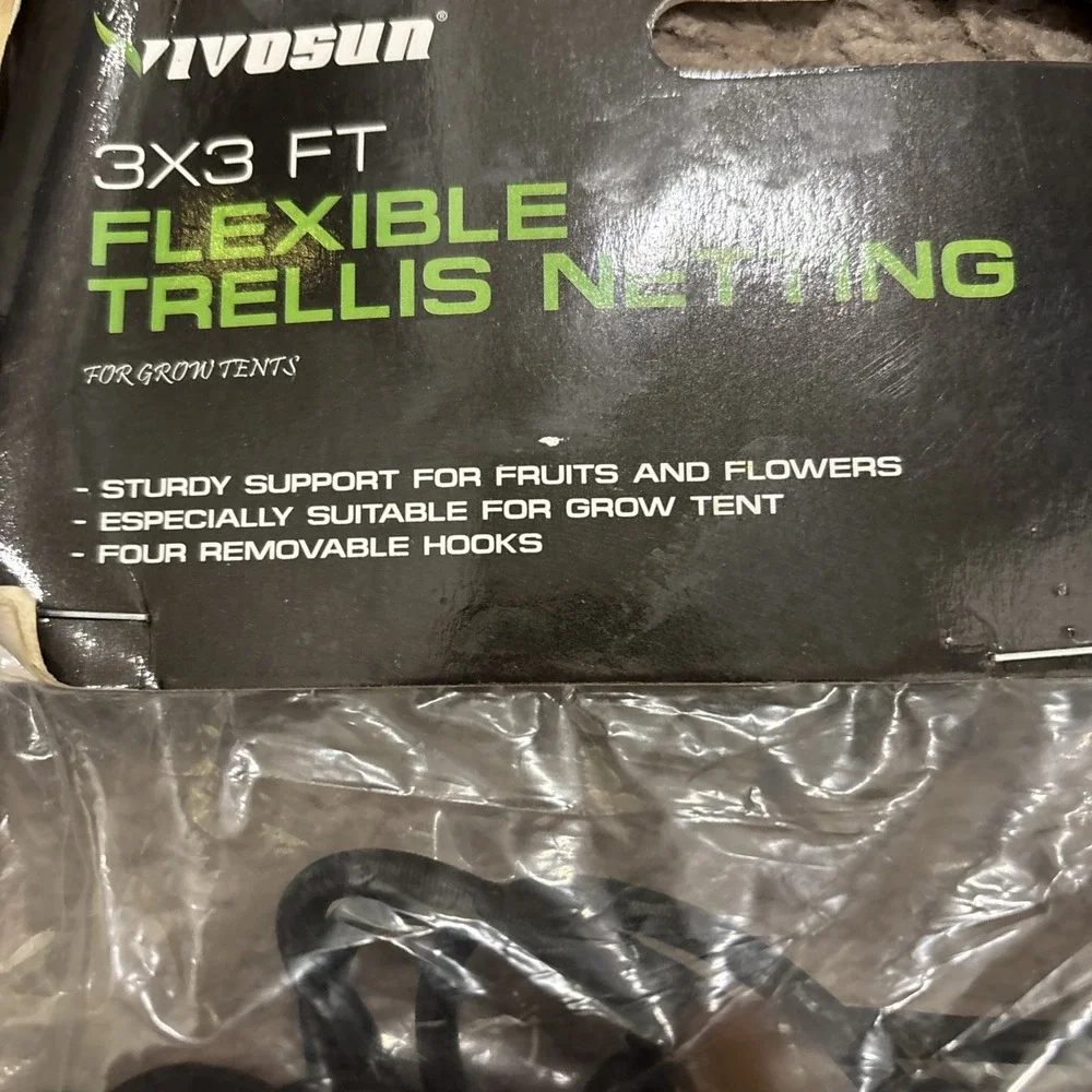 VIVOSUN 2-Pack 3x3FT Elastic Trellis Netting with Hooks for Grow Tents